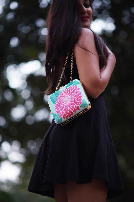 Dahlia Clutch